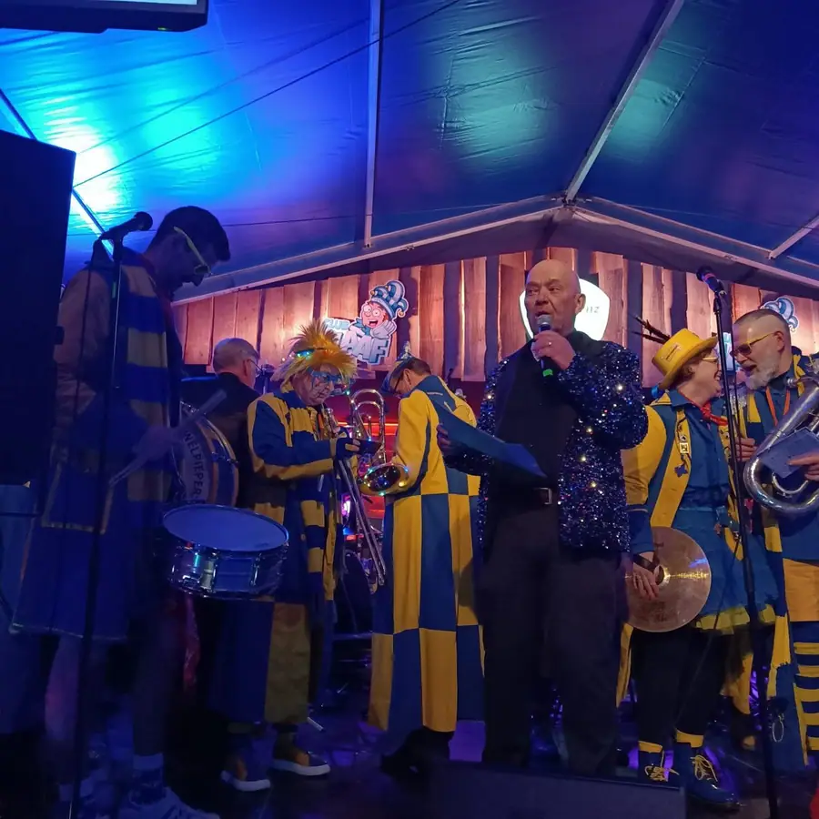 Luidkeels, Veldhoven