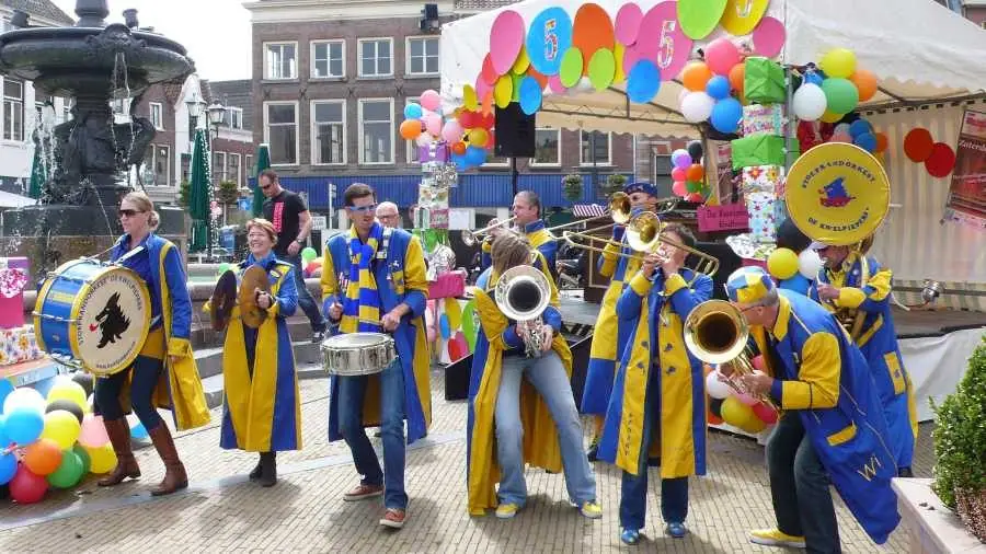 Muziekfestijn op het plein in Gorinchem