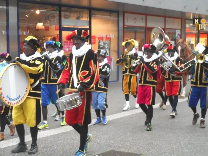 Muzikale Zwarte Piepers in WoensXL