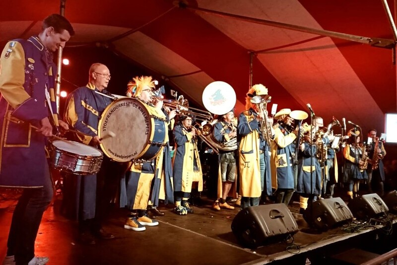 De kapel op het podium